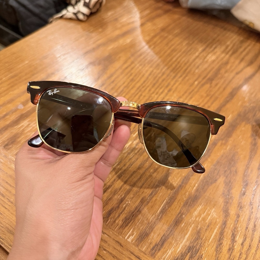 Ray-Ban RB3016 Clubmaster W0366 49mm Tortoise Gold G-15 Green Sunglasses Italy